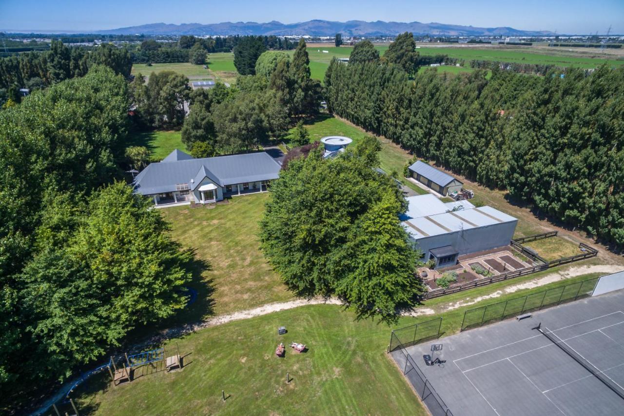 Bond Estate Luxury Accommodation Christchurch Eksteriør billede