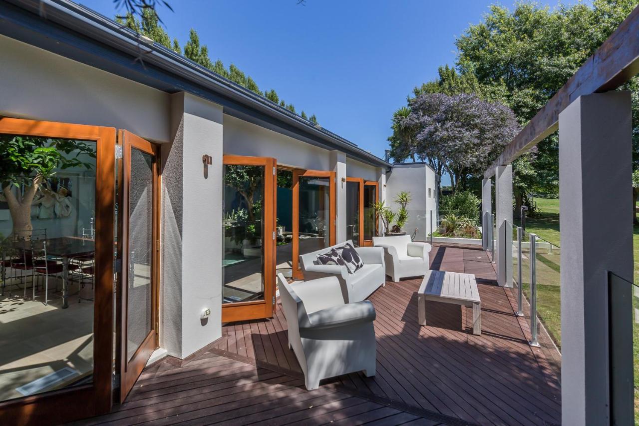 Bond Estate Luxury Accommodation Christchurch Eksteriør billede