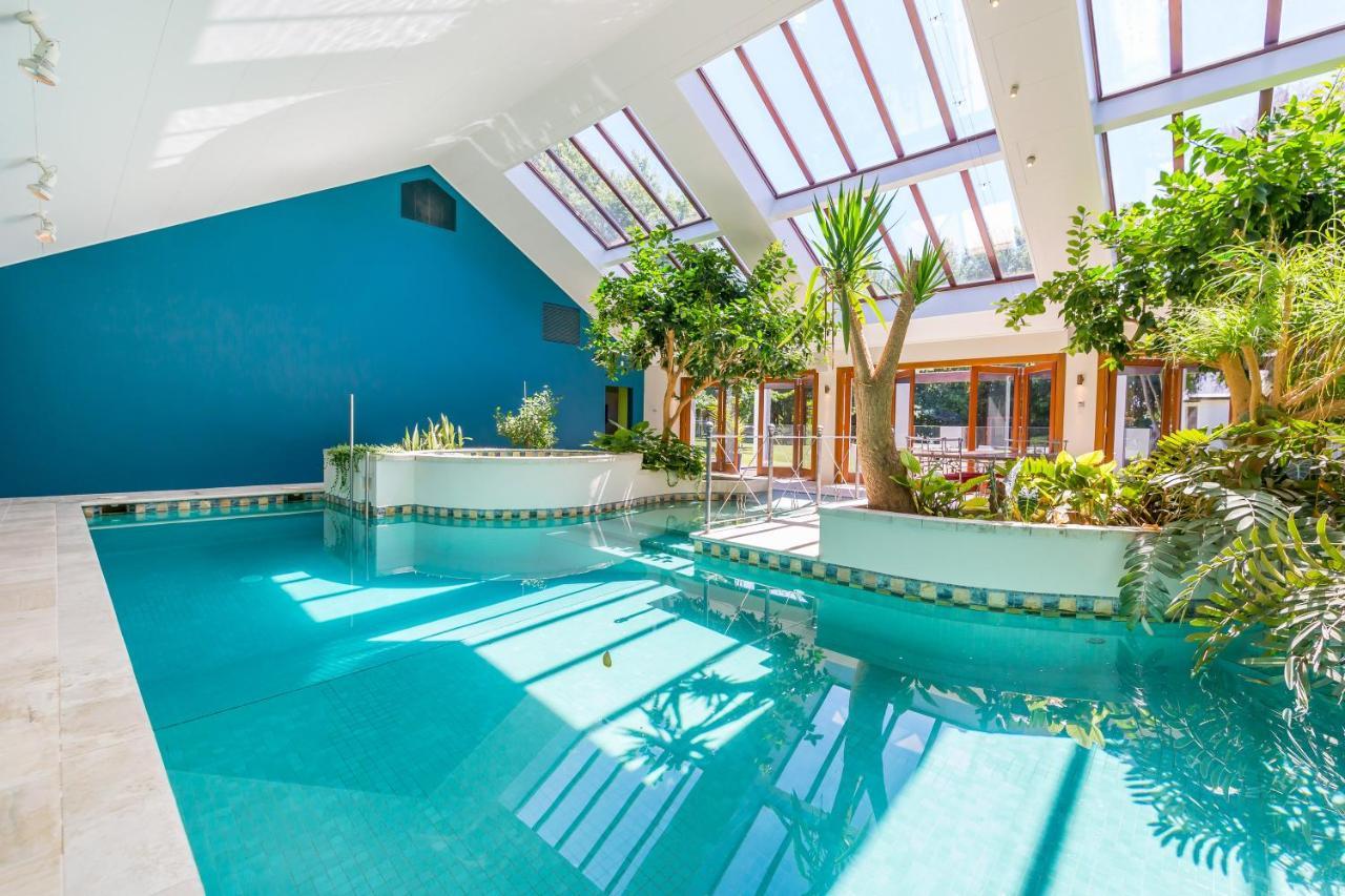 Bond Estate Luxury Accommodation Christchurch Eksteriør billede