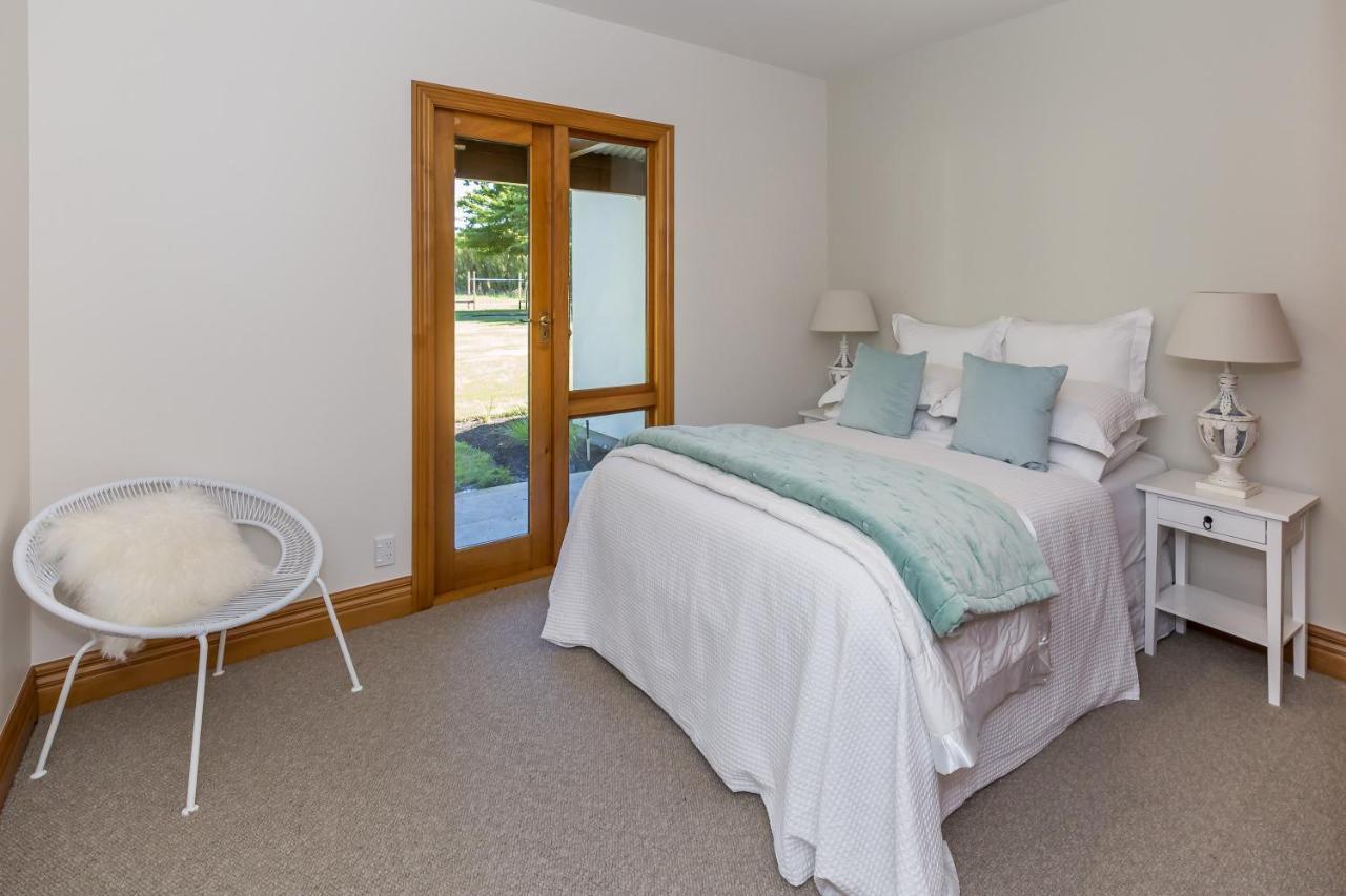 Bond Estate Luxury Accommodation Christchurch Eksteriør billede