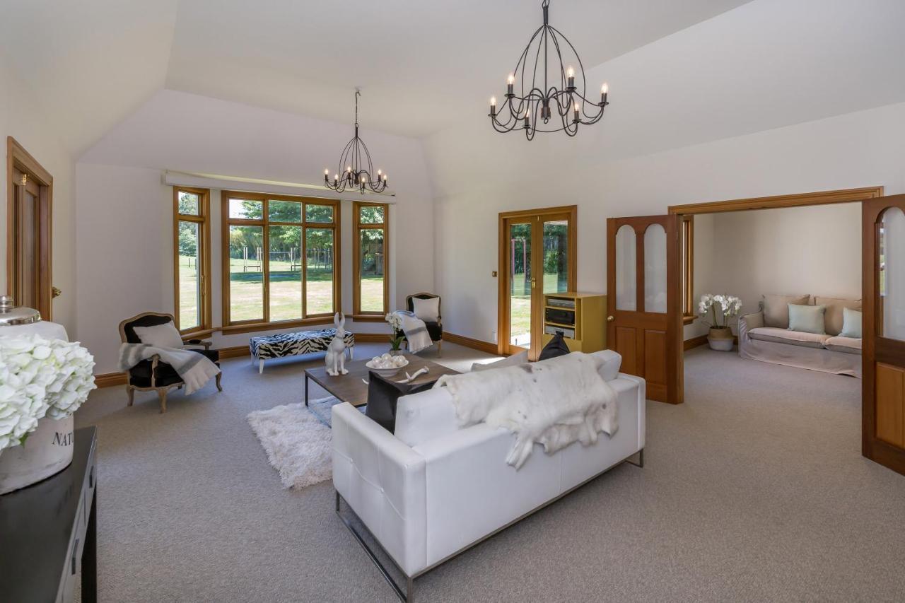 Bond Estate Luxury Accommodation Christchurch Eksteriør billede