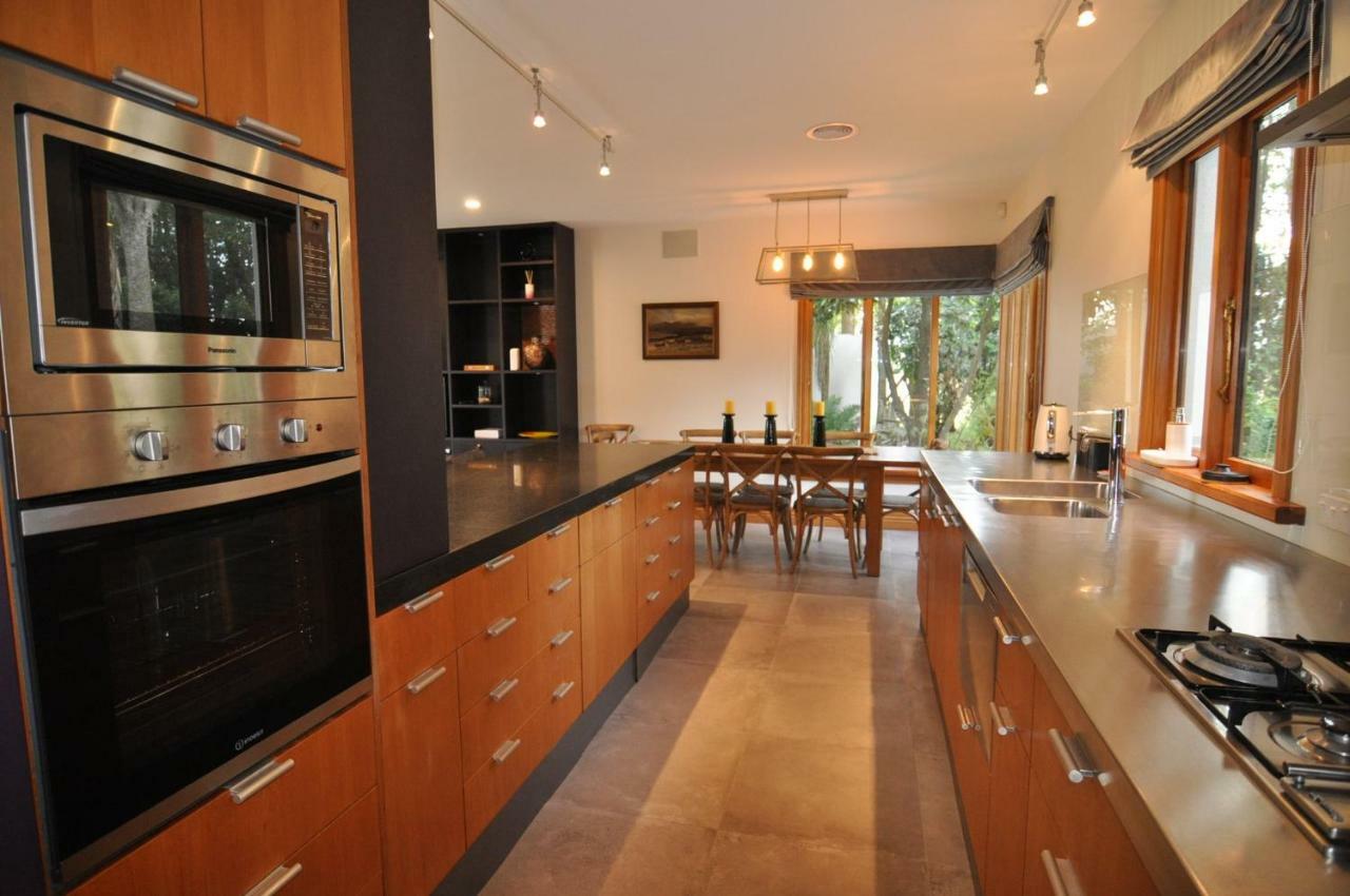 Bond Estate Luxury Accommodation Christchurch Eksteriør billede