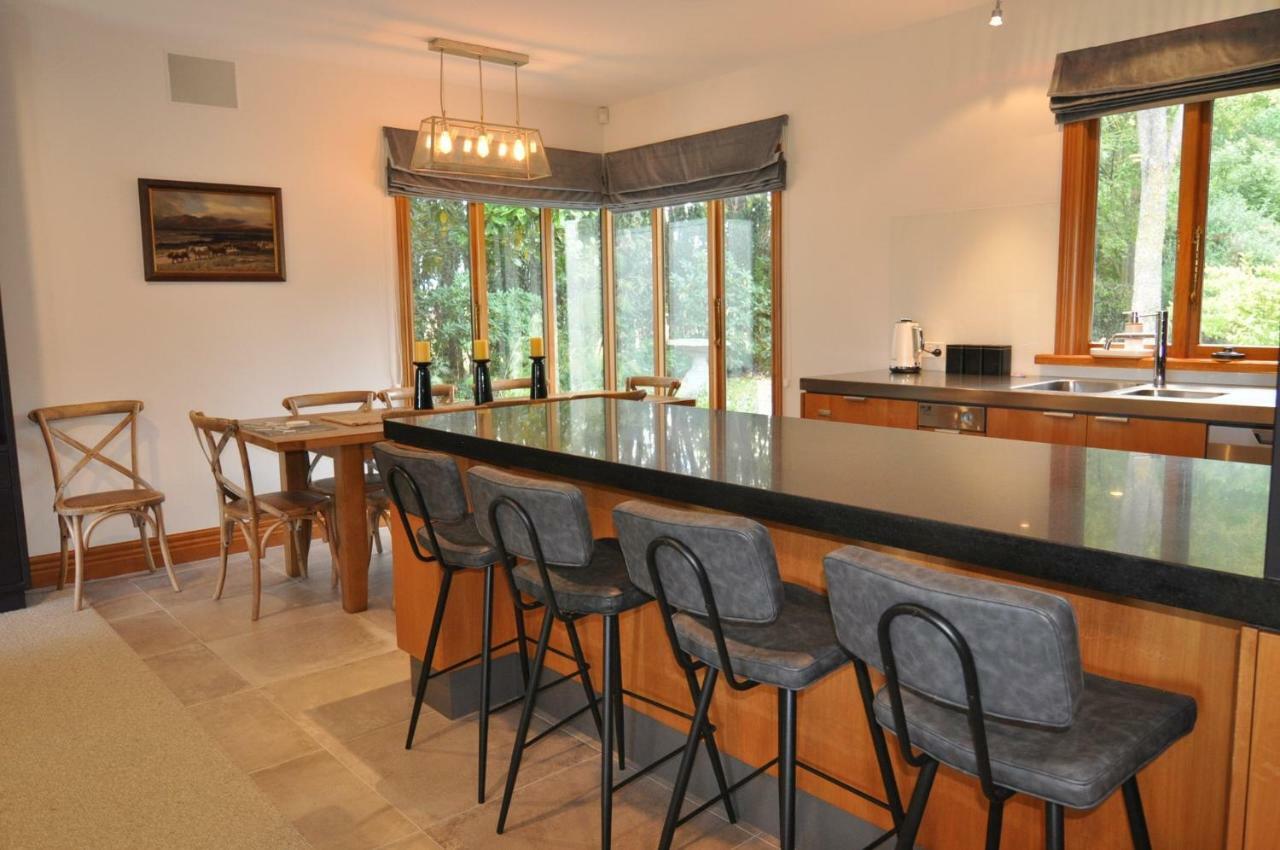 Bond Estate Luxury Accommodation Christchurch Eksteriør billede